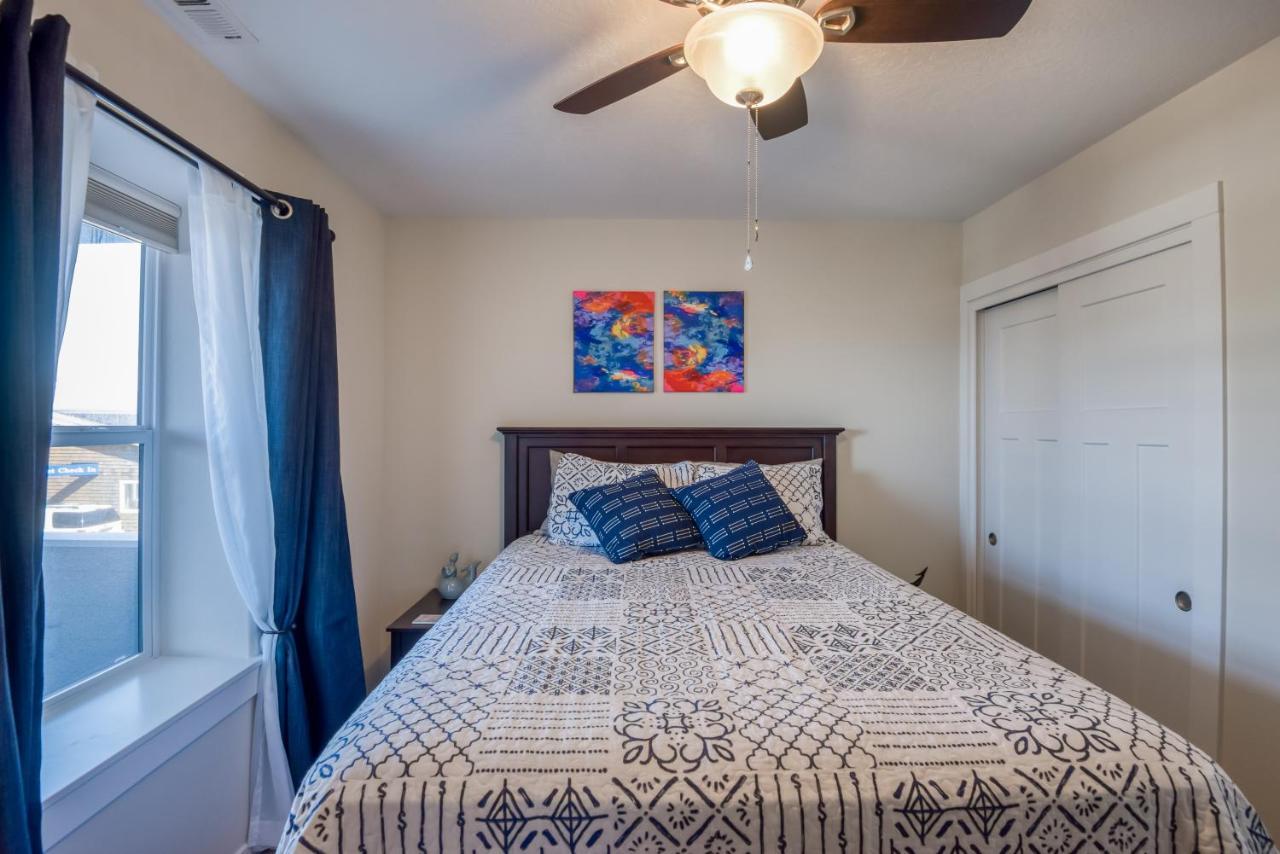 Oceanview Townhome - Pet Friendly - Sleeps 6 - King Depoe Bay Exterior foto
